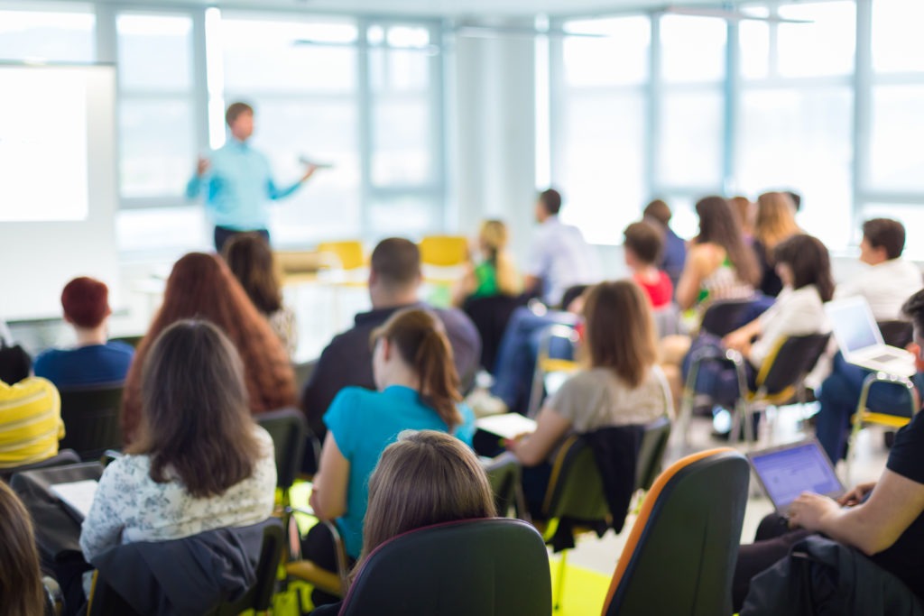 Pesquisadores brasileiros afirmam que acesso a educação influencia no declínio cognitivo