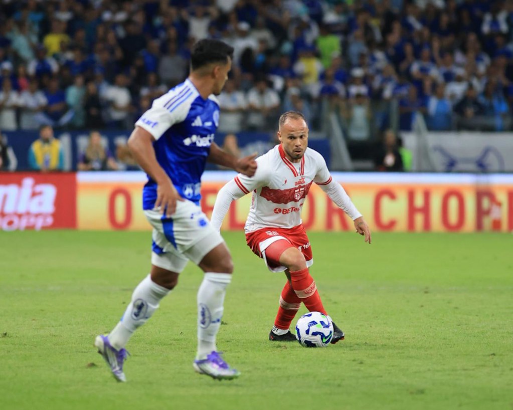 CRB segura o Cruzeiro em Minas e decide classificação da Copa do Brasil no Rei Pelé