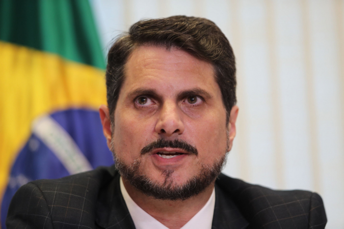 Após bloqueio de Moraes, senador Bolsonarista pede que suas contas sejam liberadas pelo presidente do Banco Central