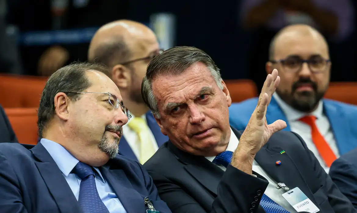 Bolsonaro e réus têm até esta quarta (13) para apresentar alegações finais em caso de tentativa de golpe