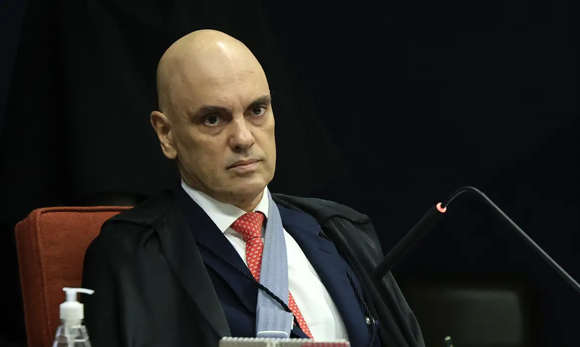 Moraes chama sanções dos EUA de covardes e critica “pseudopatriotas” em discurso no STF