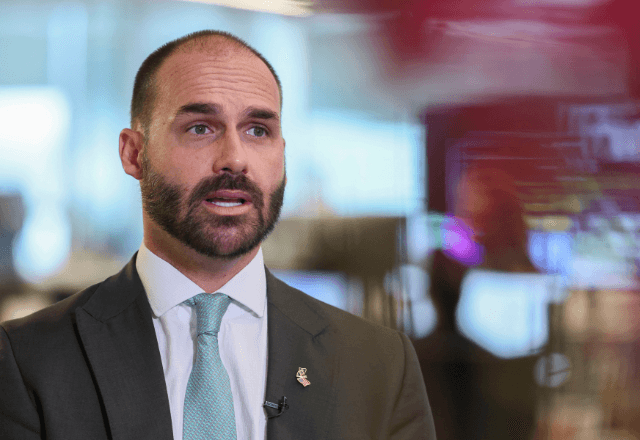 Eduardo Bolsonaro pede à Câmara para exercer mandato dos EUA