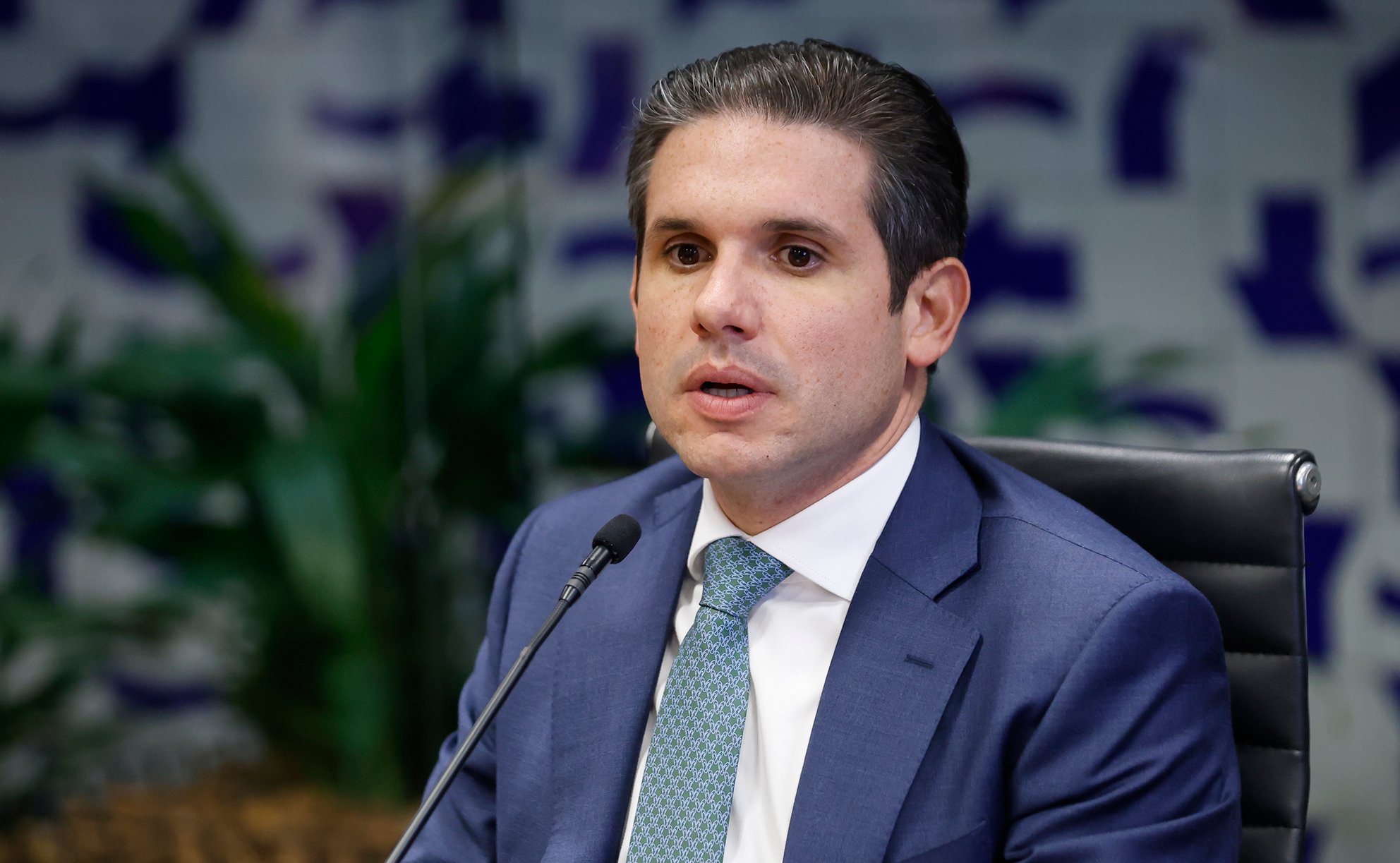 Motta sofre pressão por anistia sob influência de Lira
