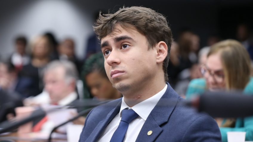 Nikolas Ferreira volta a pedir impeachment de Moraes: “Cavando sua própria cova financeira”