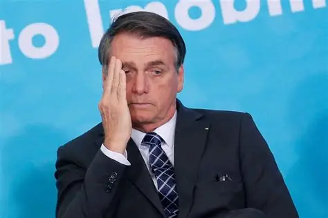 Bolsonaro definiu como “absurdo” a decisão de Alexandre de Moraes sobre prisão domiciliar
