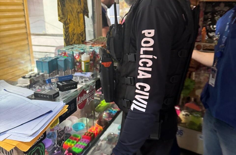 Polícia Civil apreende grande quantidade de cigarros eletrônicos em operação em Maceió