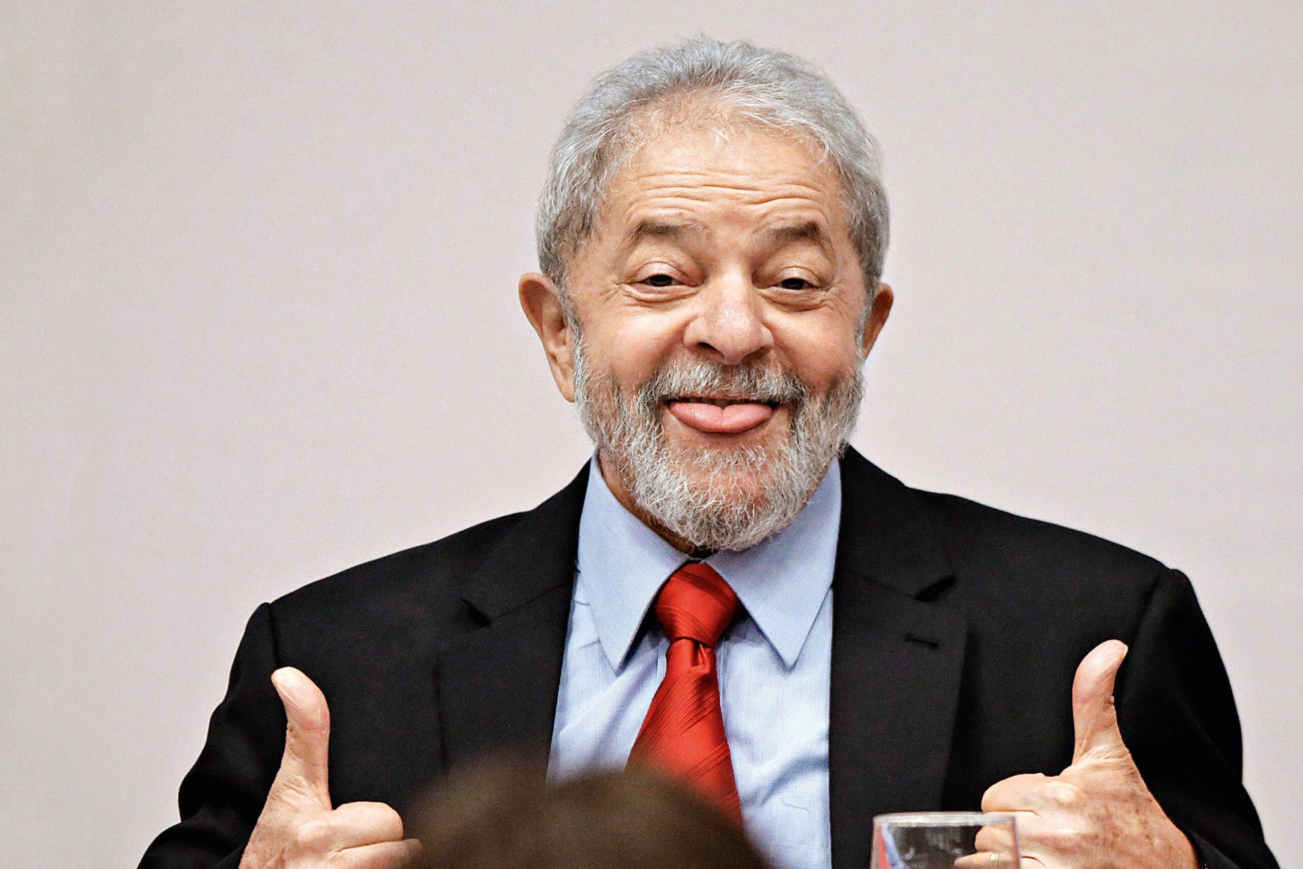Lula reclama do valor de seu salário: “Sobrou só R$ 21 mil”