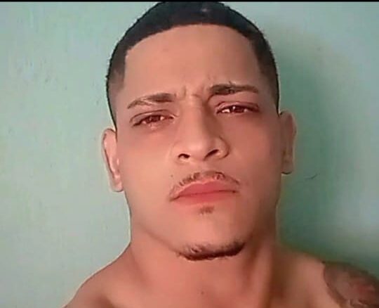 Jovem é morto a tiros em posto de combustíveis em Arapiraca