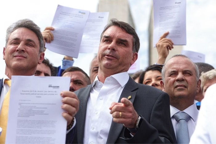 Oposição protocola pedido de impeachment contra Alexandre de Moraes e encerra obstrução no Senado