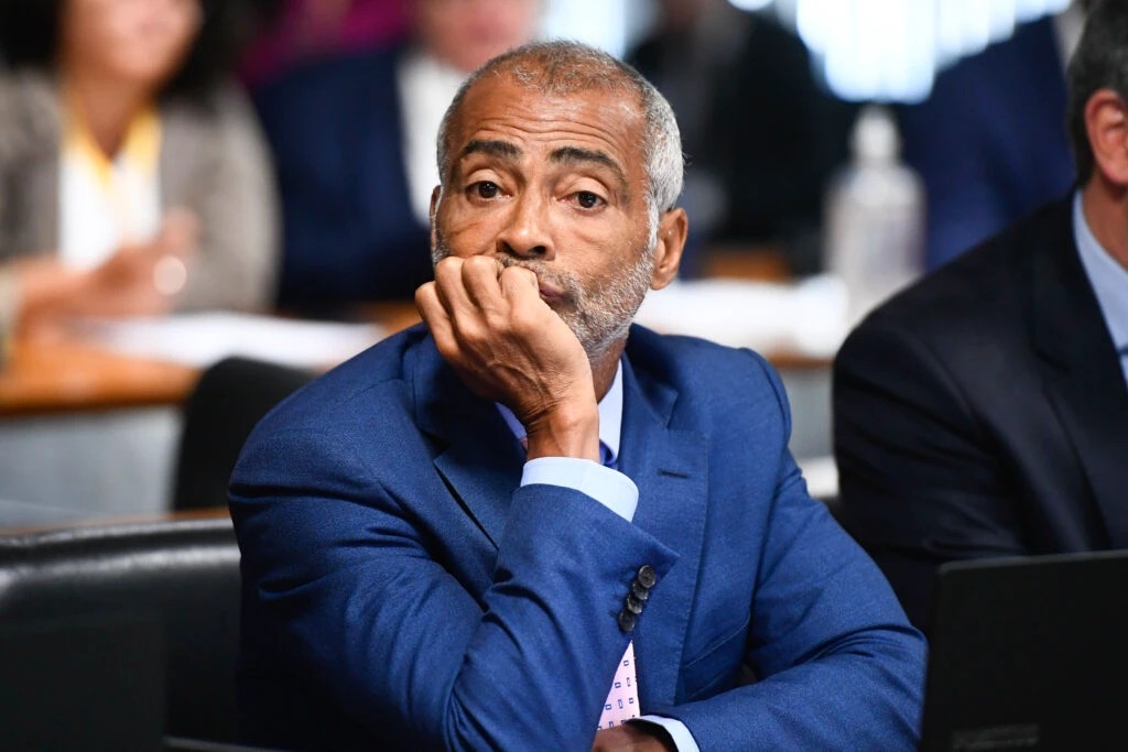 Romário nega rompimento com Bolsonaro e reafirma boa relação com PL: “Não uso rede social para fazer intriga”