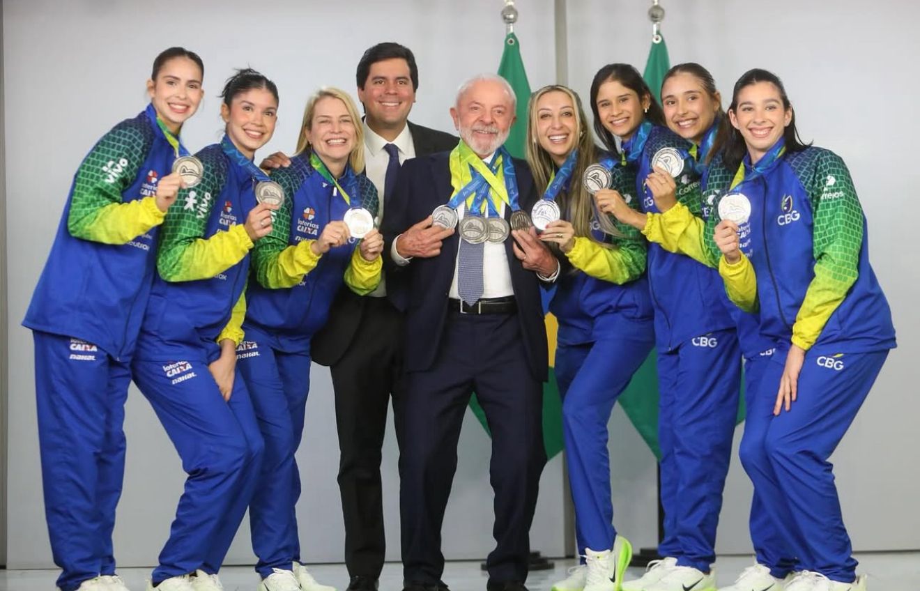 Lula recebe alagoana Duda Arakaki e medalhistas olímpicas