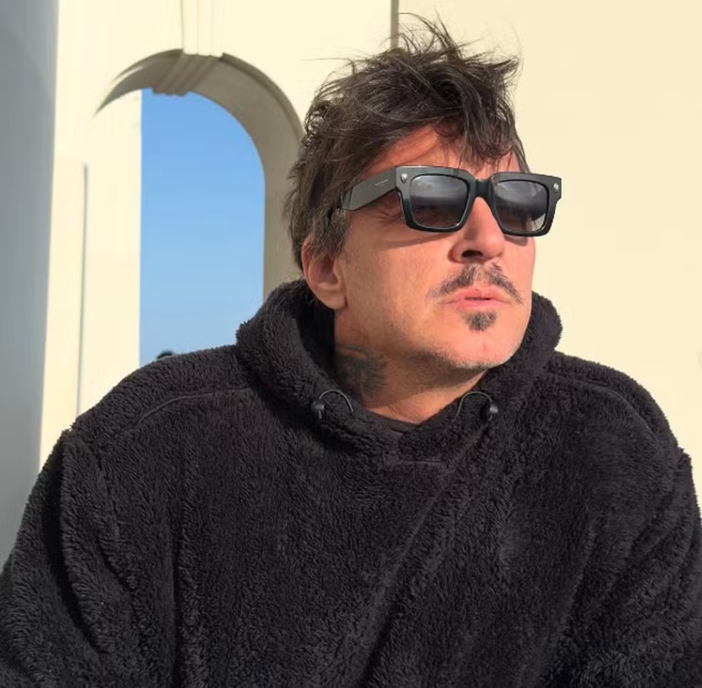 Ex-piloto de Fórmula 1 é preso por receptação de carro de luxo e paga fiança para ser liberado