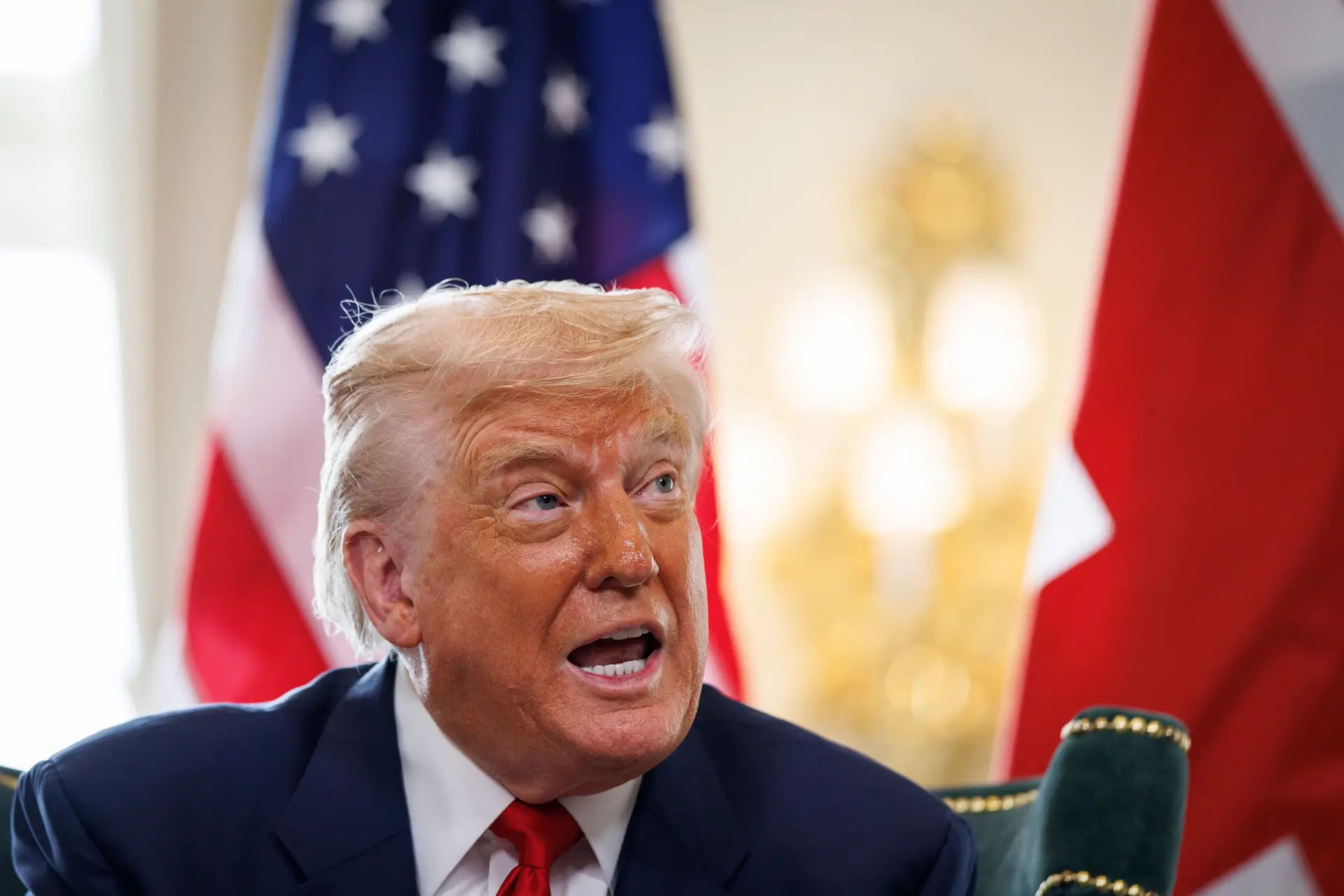 Trump estende a mão a negociar com o Lula e diz “Eu amo o povo brasileiro”