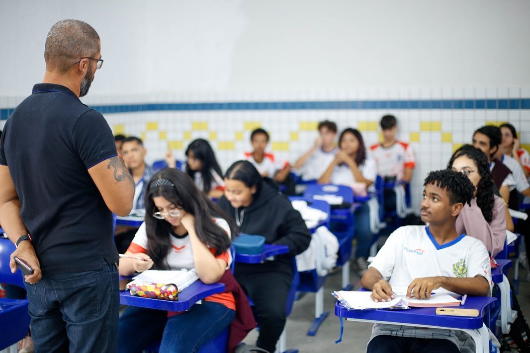 Governo de Alagoas vai enviar R$20 milhões a 66 municípios por metas batidas na educação; Estado tem a maior taxa de analfabetismo do país