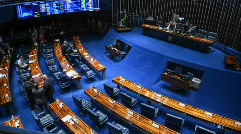 Senado aprova mudanças na Lei da Ficha Limpa e reduz prazo de inelegibilidade