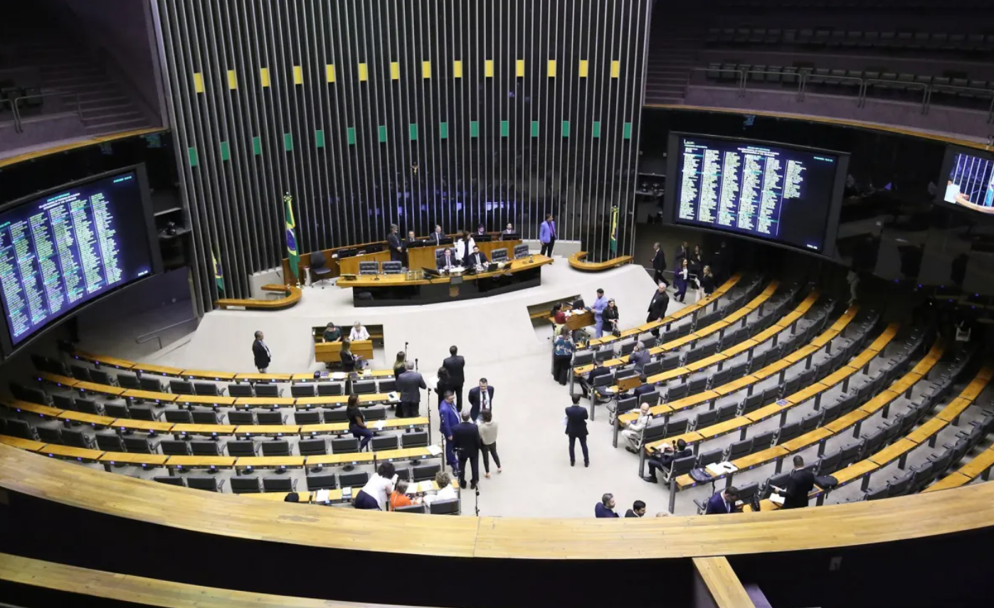 Câmara aprova em 1º turno PEC da Blindagem que amplia proteções a parlamentares