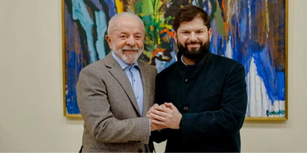 Presidente do Chile elogia democracia do Brasil após condenação de Bolsonaro