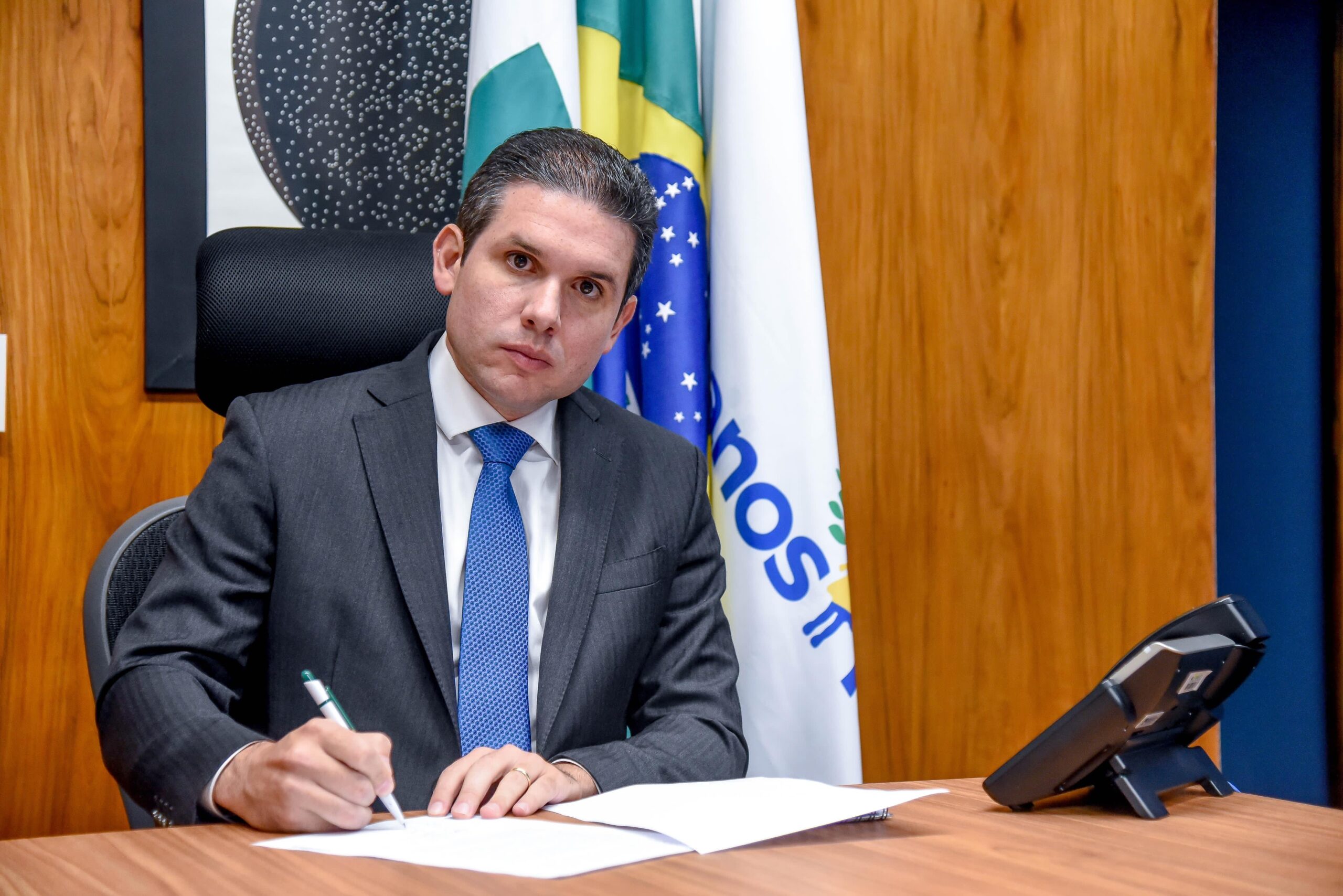 Hugo Motta pede para deputados removerem publicações com provocações ao STF