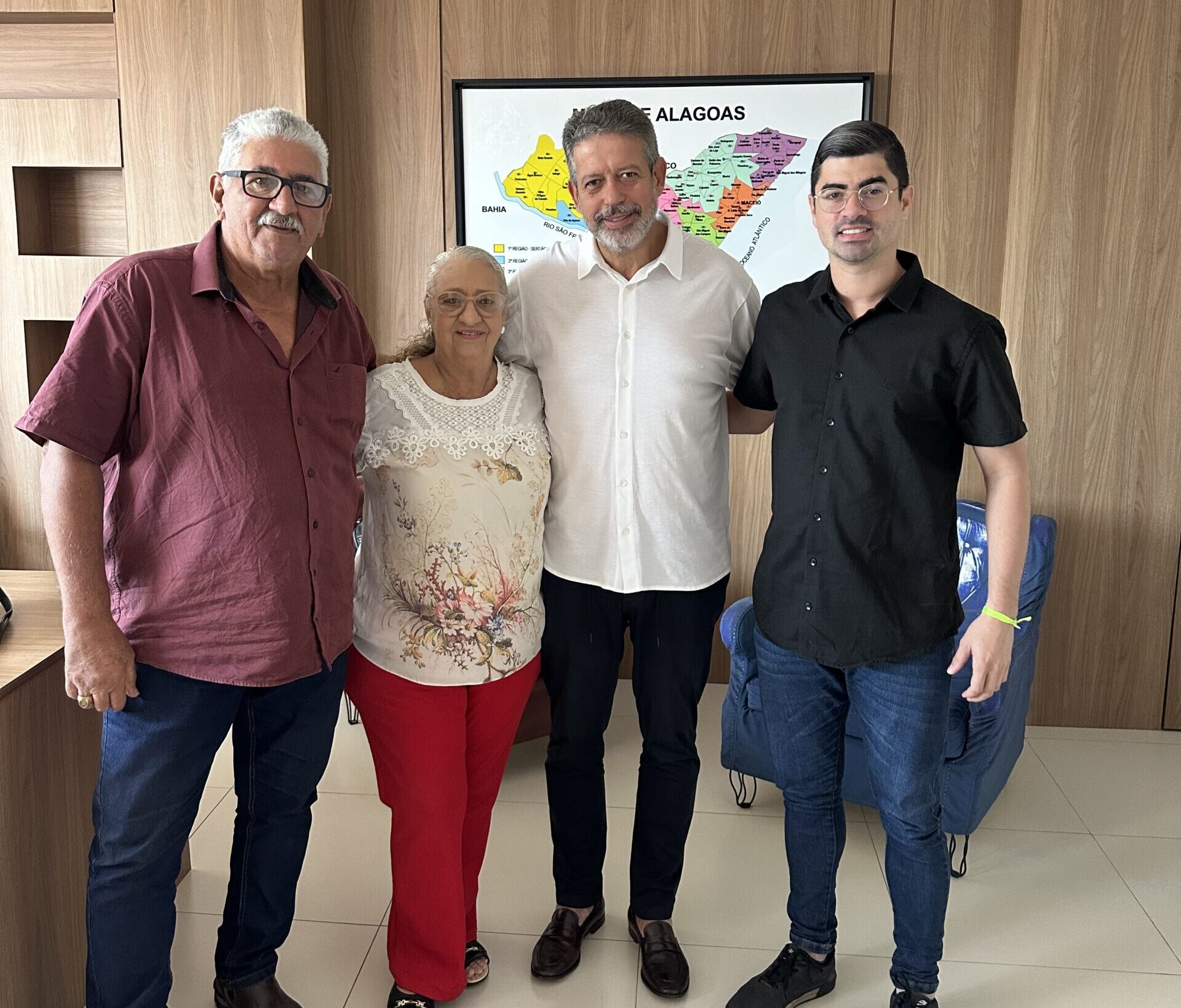 Leopoldina Amorim e Victor Pedrosa anunciam apoio a Arthur Lira em sua caminhada ao Senado