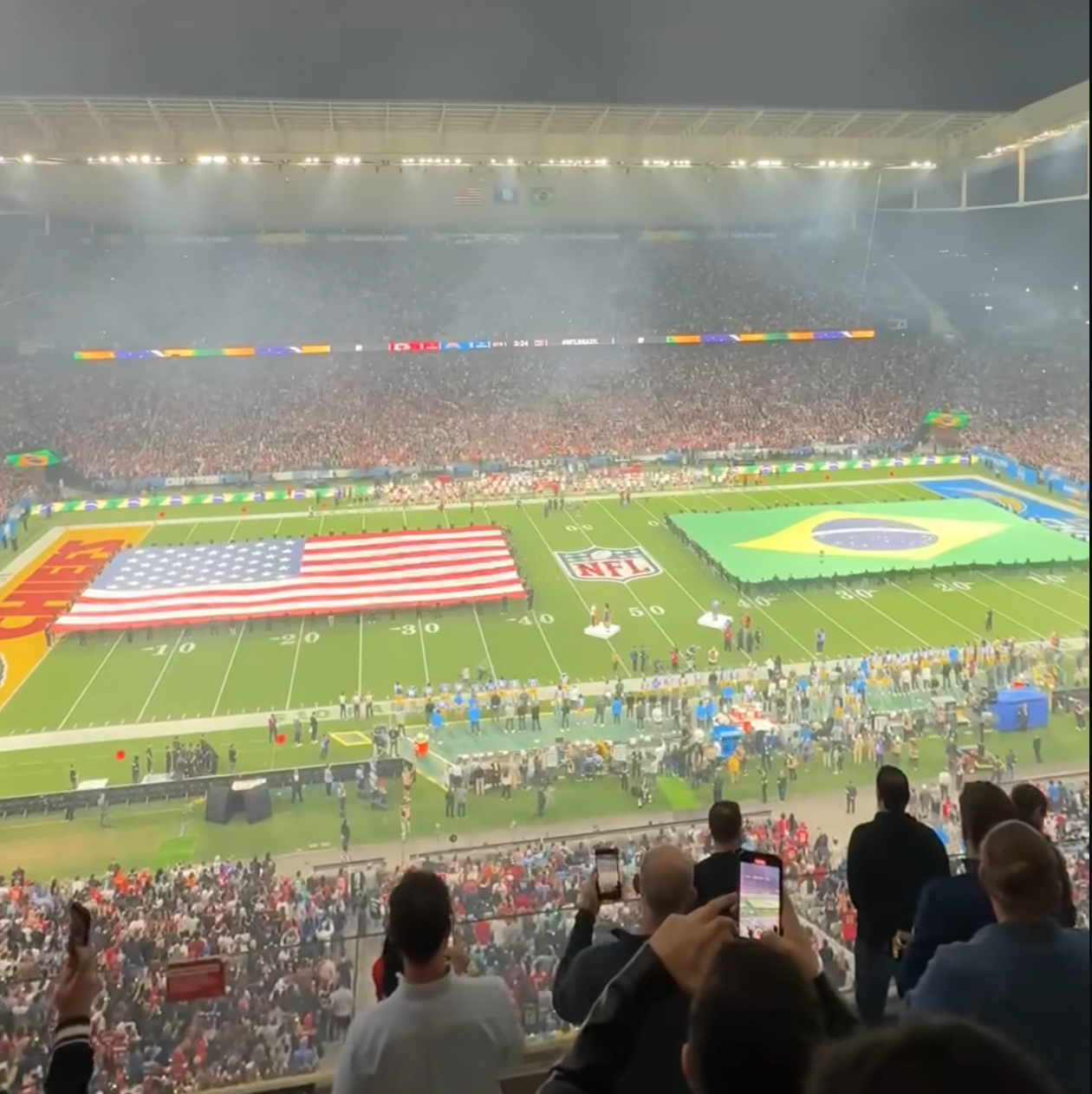 Parte do público vaia hino dos EUA em jogo da NFL em São Paulo