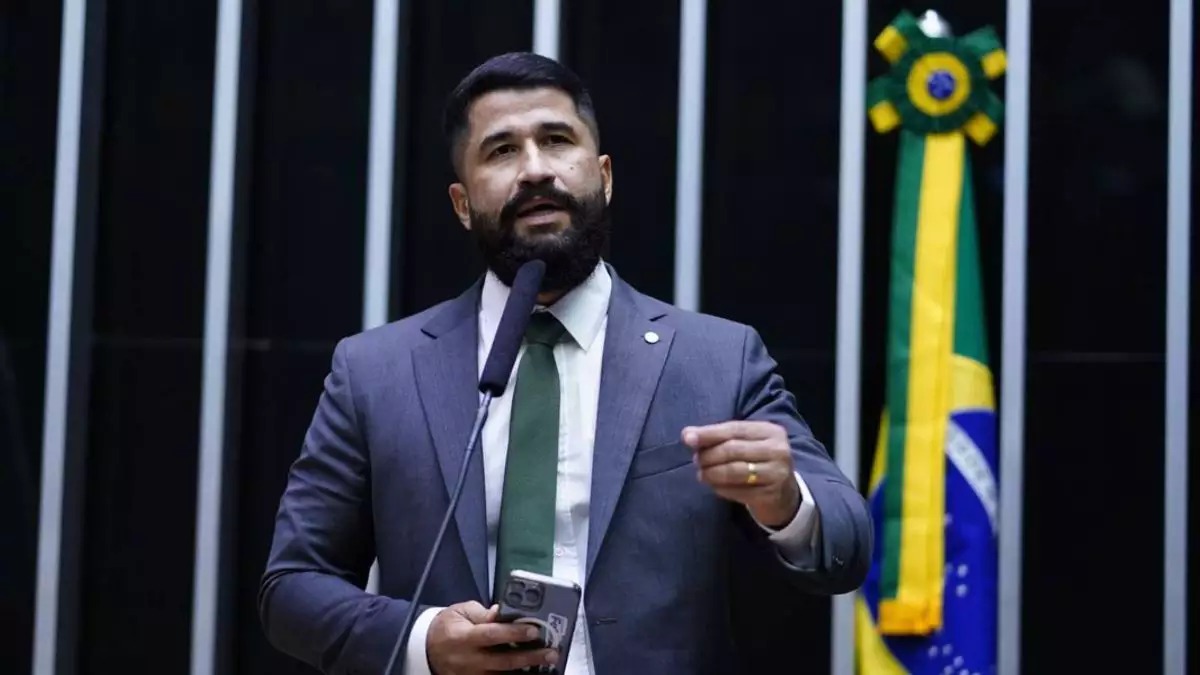 Na CPMI do INSS, Deputado Fabio Costa mira quem está por trás dos “laranjas” e pede prisão de 21 suspeitos