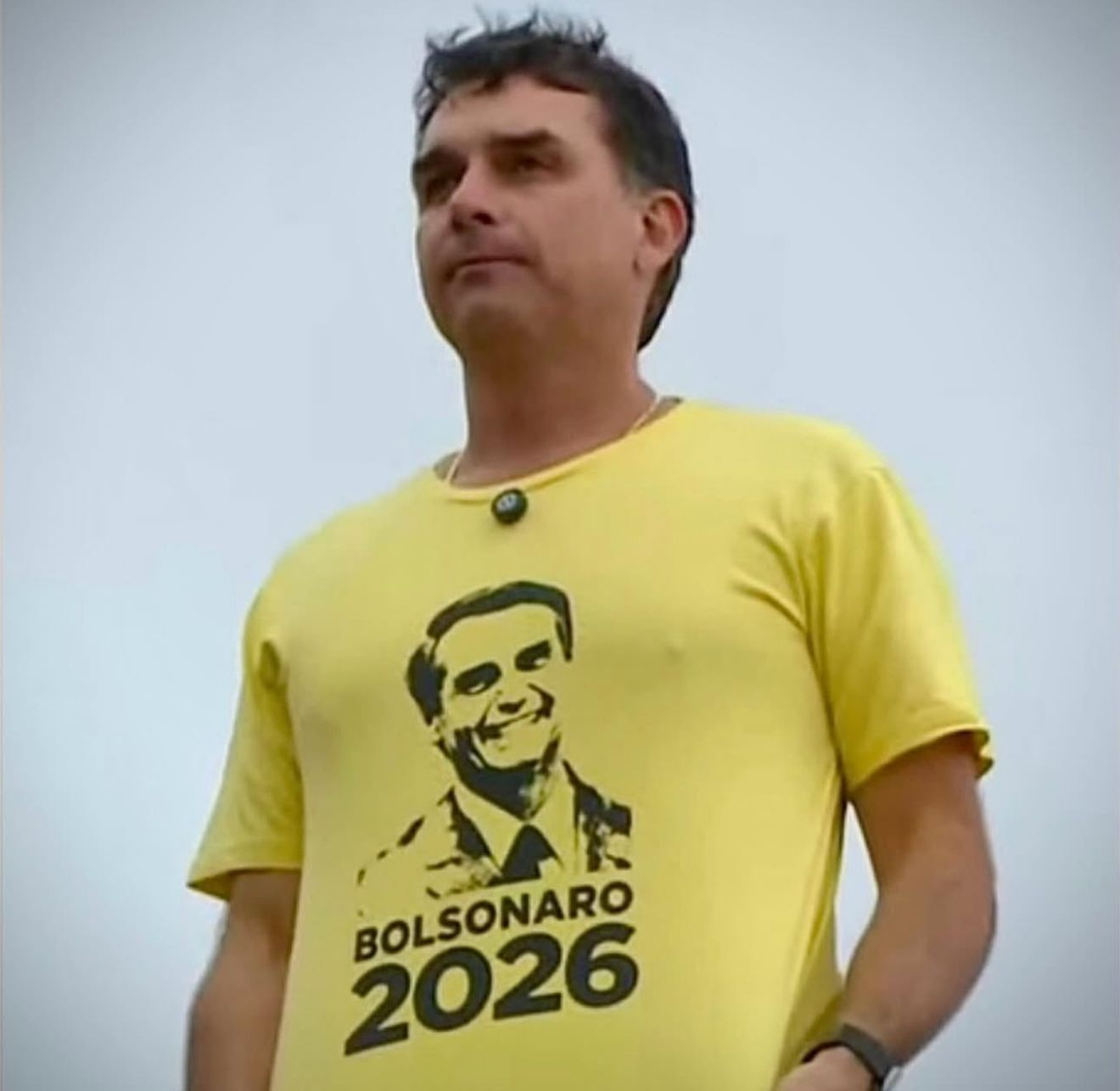 Flávio provoca: “Já fizemos milagre! Tem petista vestindo verde e amarelo”