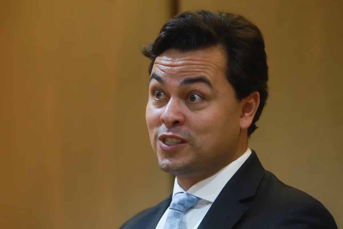Advogado acusa filha de Fachin após ser expulso da UFPR em confronto com estudantes