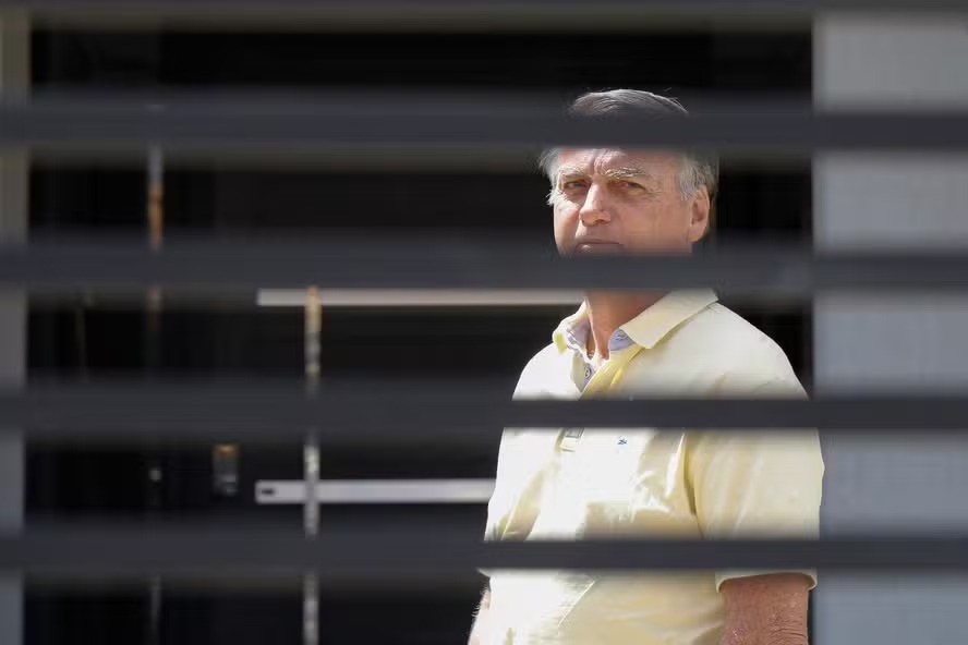 Defesas buscam reduzir penas de Bolsonaro e réus da trama golpista