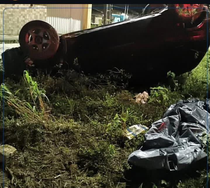 Motorista morre após capotar com carro; gestante e três crianças ficaram feridas