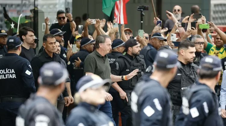 Alexandre de Moraes retira GSI da escolta de Bolsonaro e determina função à PF e Polícia Penal