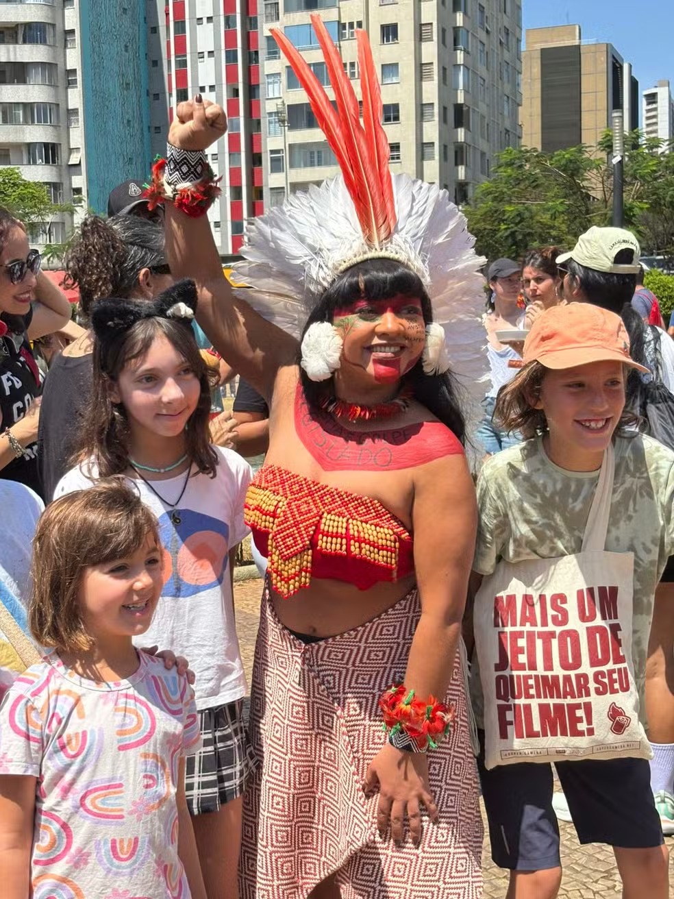 Esquerda ocupa às ruas de Belo Horizonte em protesto contra a PEC da Blindagem