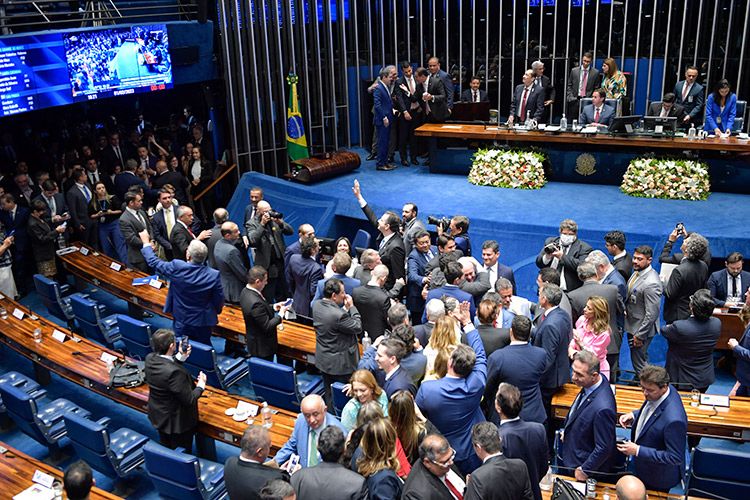 Senado aprova proposta sobre isenção do Imposto de Renda até R$ 5 mil; proposta vai à Câmara