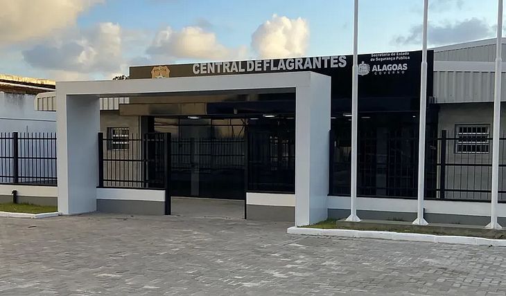 Dois suspeitos de aplicar golpe com maquinetas são presos em Maceió