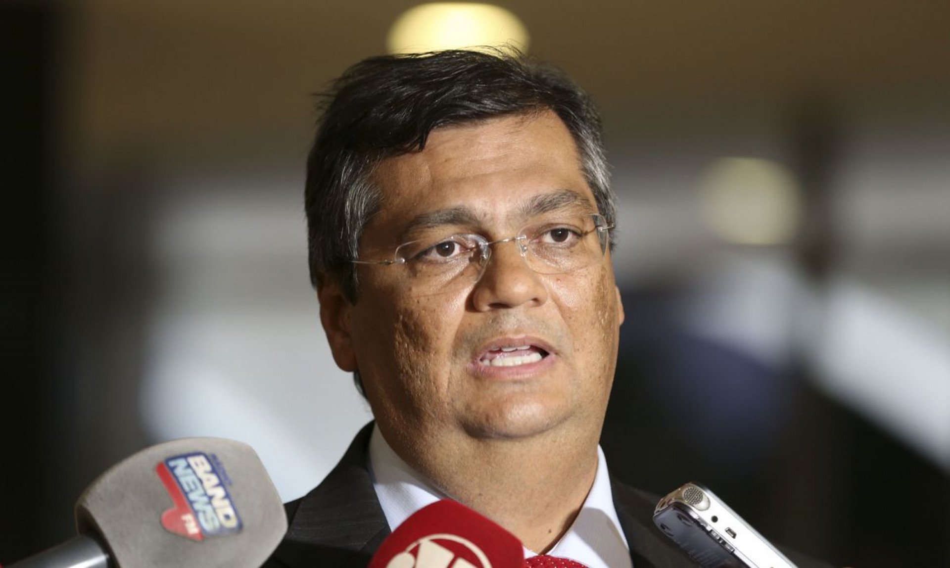 Flávio Dino abre inquérito contra Bolsonaro porém aprovou uso de cloroquina em 2020