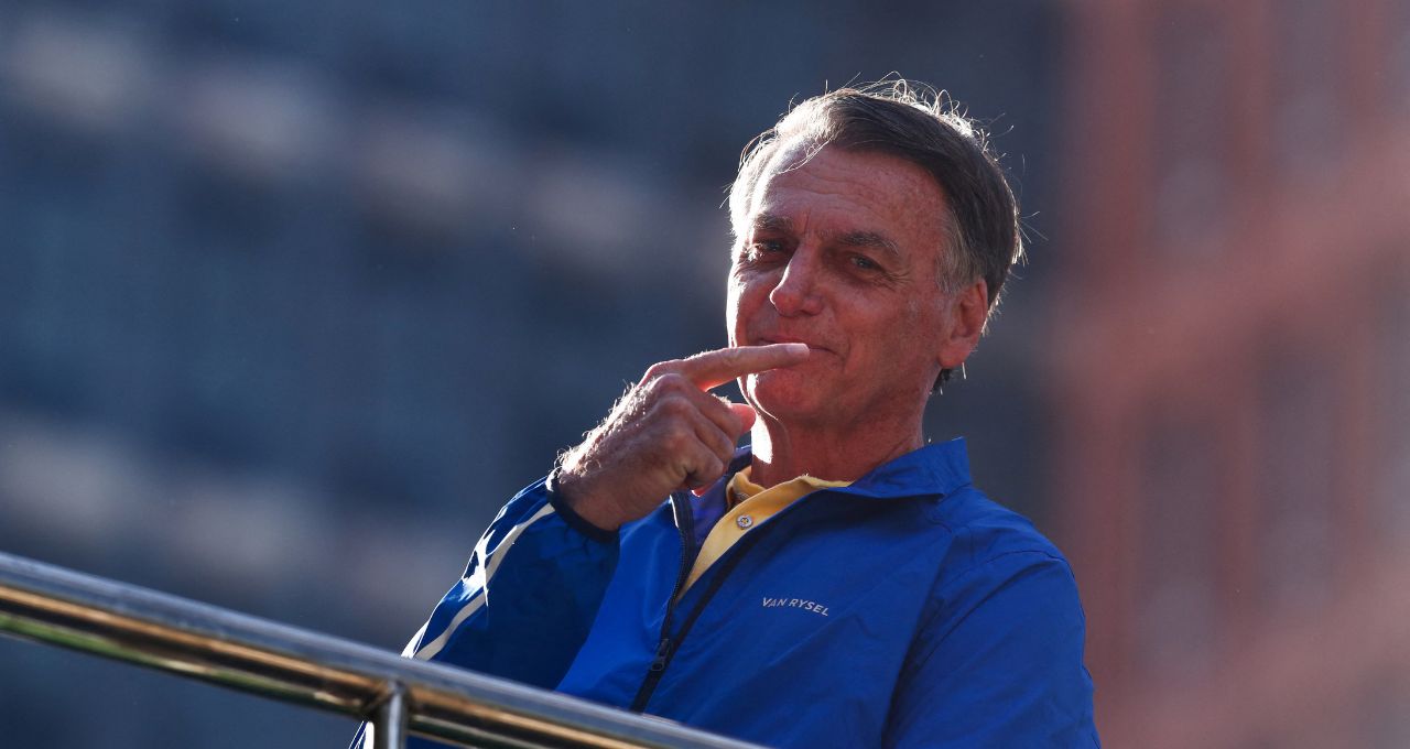 Defesa de Bolsonaro afirma que vai pedir prisão domiciliar em caso de condenação de Bolsonaro