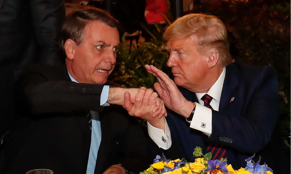 Condenação de Bolsonaro aumenta tensão entre Brasil e EUA e reacende risco de sanções