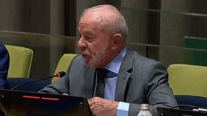 Em Nova York, Lula admite erros da esquerda e questiona crescimento da extrema-direita