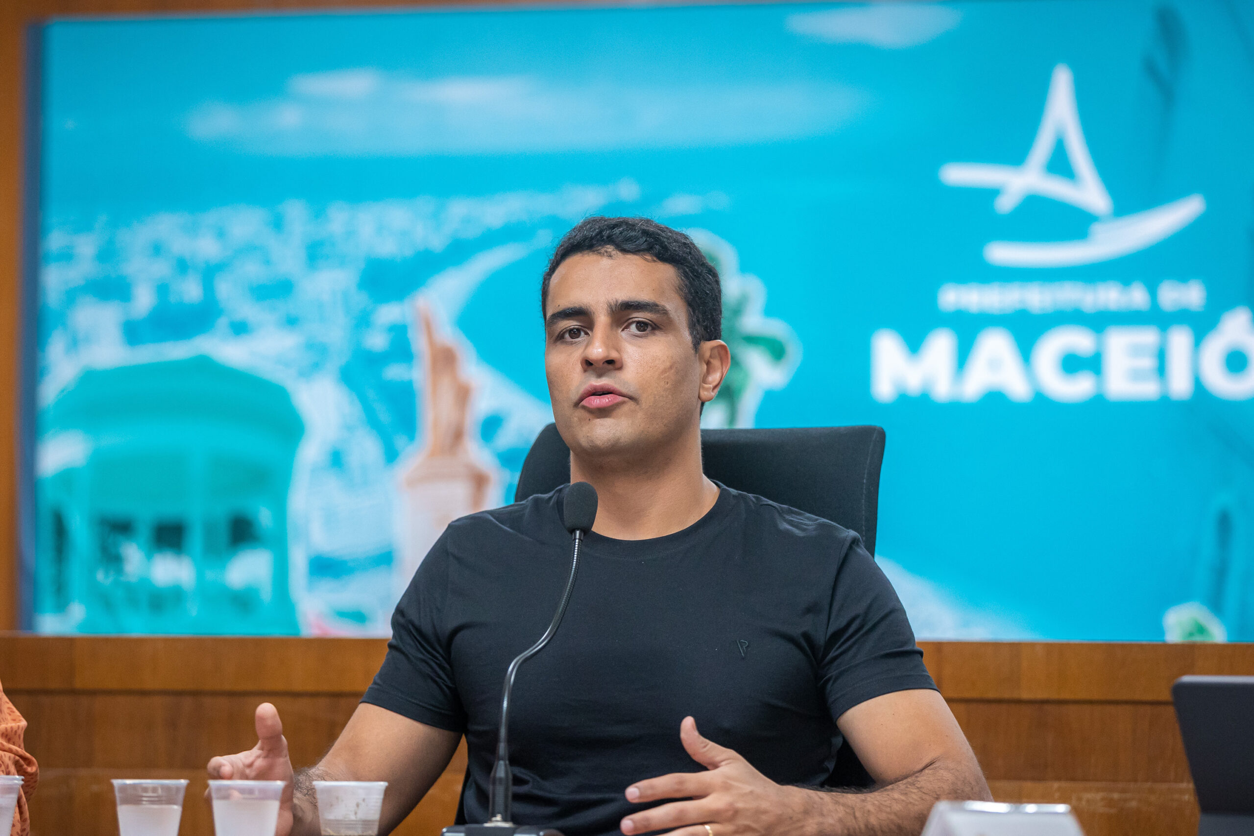 “Maceió tem prefeito!”, JHC anuncia ação judicial para anular venda de Caps pelo Governo do Estado