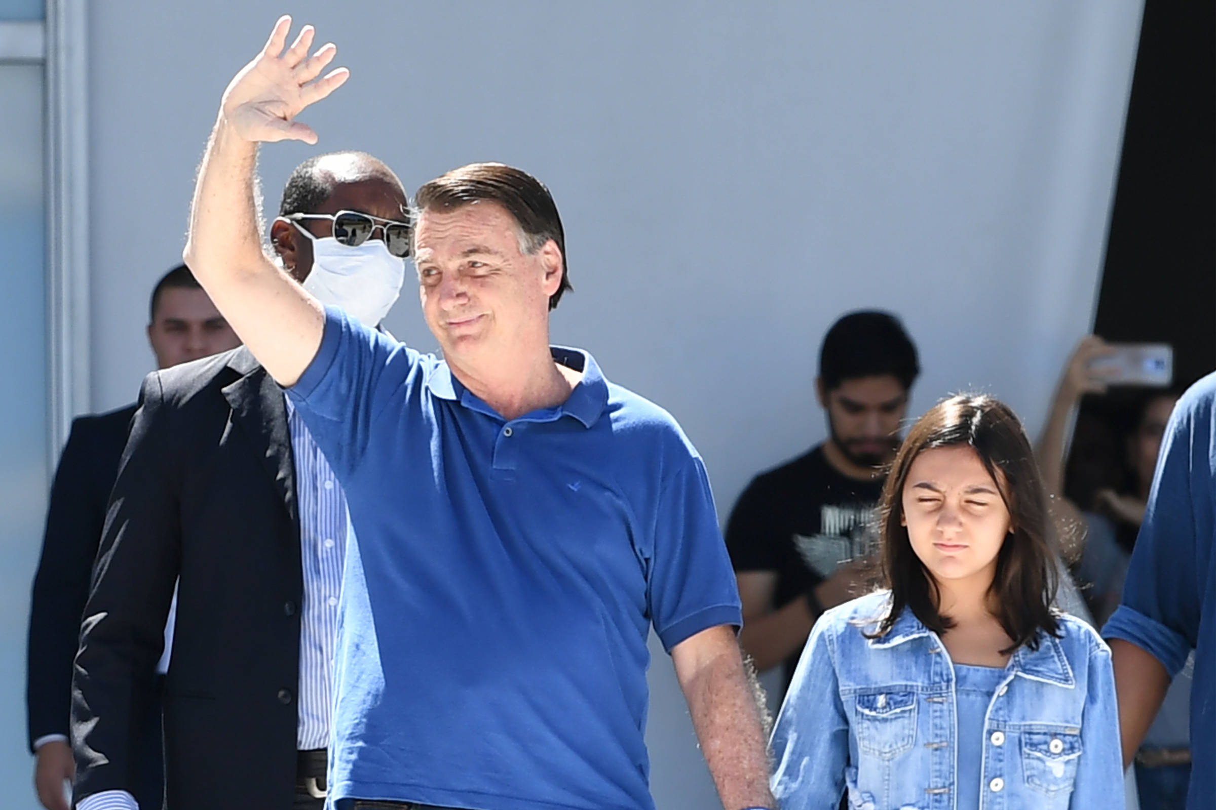 Moraes autoriza Bolsonaro a realizar festa de 15 anos da filha durante prisão domiciliar