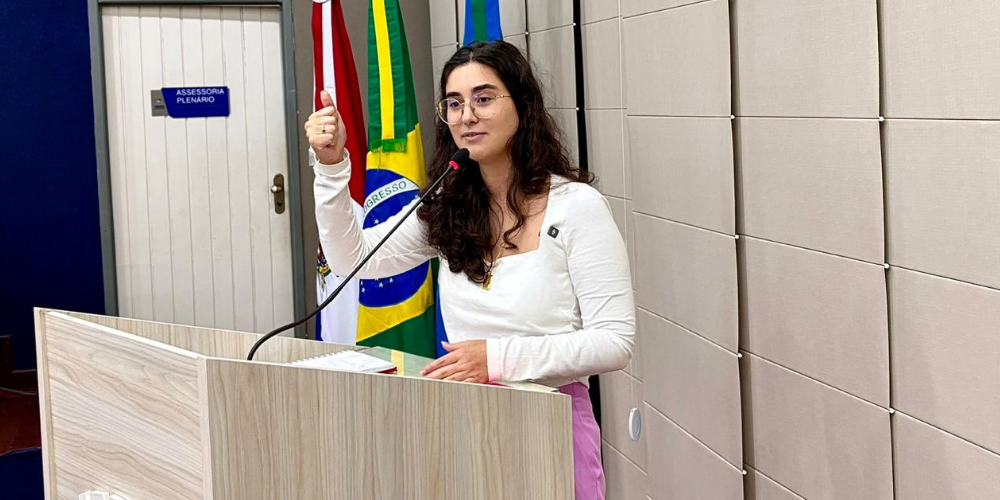 Teca Nelma celebra Dia dos Professores reafirma apoio à categoria e à educação pública de Maceió