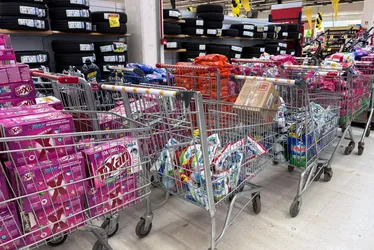 MPAL e Procon deflagram operação para fiscalizar qualidade dos sabões em pó em supermercados