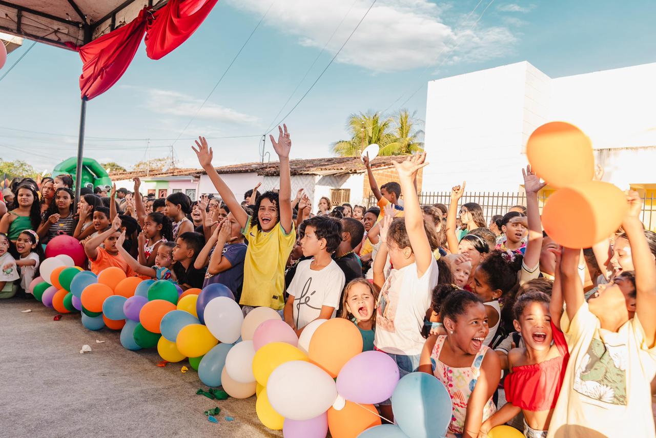 Alegria da criançada em Maribondo: Evento em homenagem ao Dia das Crianças contou com o apoio da ONG ”Amigos de Maribondo”