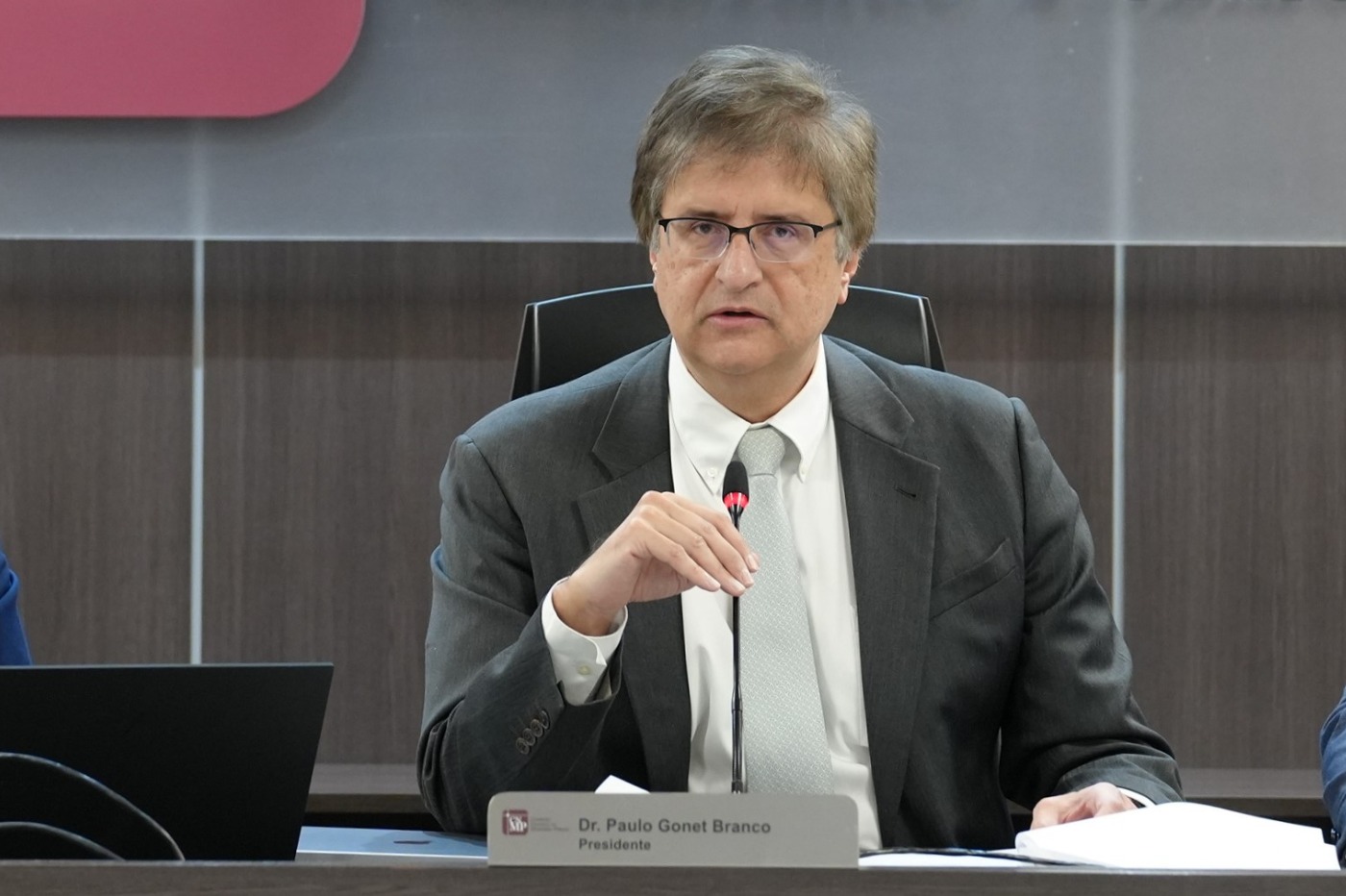 Relatório elogia atuação técnica de Paulo Gonet à frente da PGR; sabatina no Senado será marcada