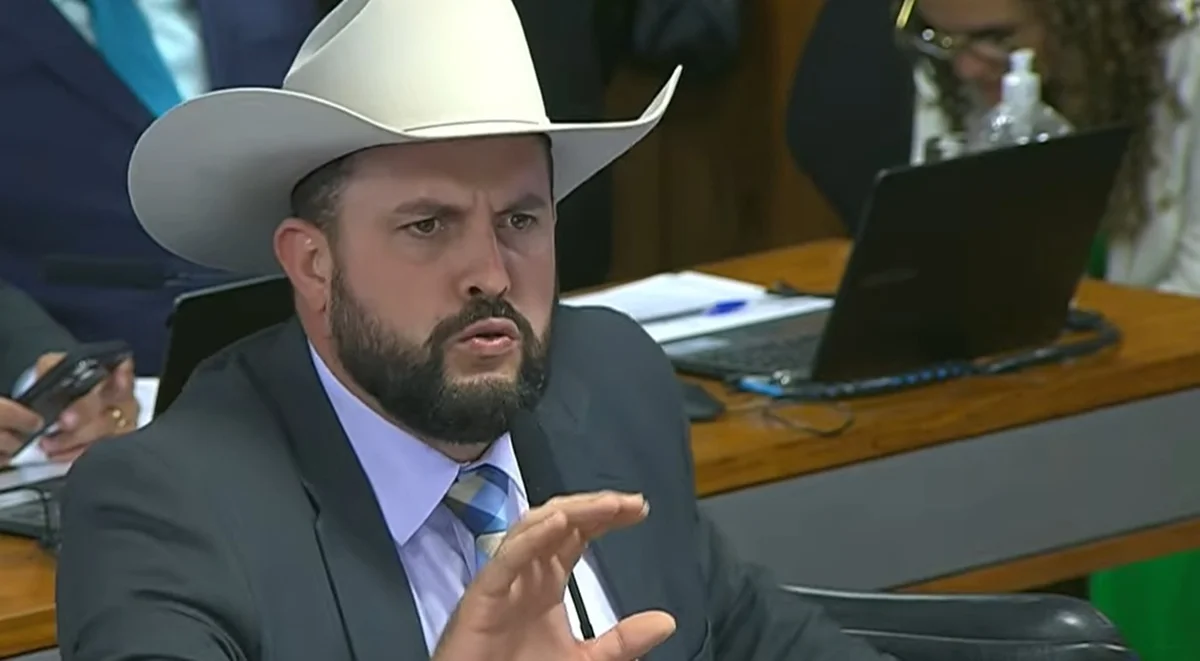 “Moraes é um vagabundo e não deveria estar no STF”, diz deputado Zé Trovão