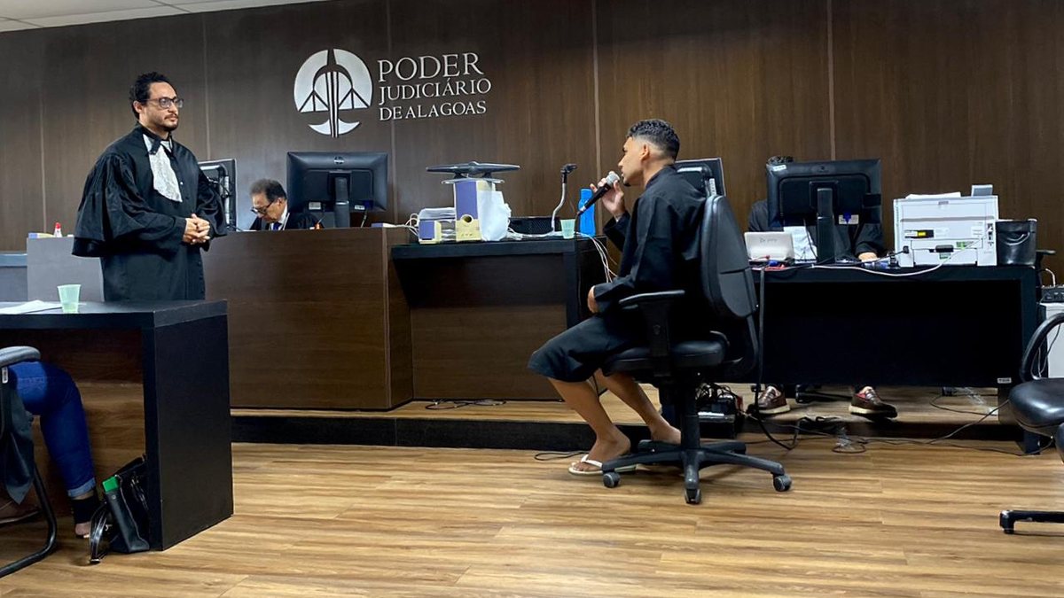 “Eu perdi a cabeça e dei as facadas”, diz ao júri homem que assassinou sogra e escondeu corpo em geladeira