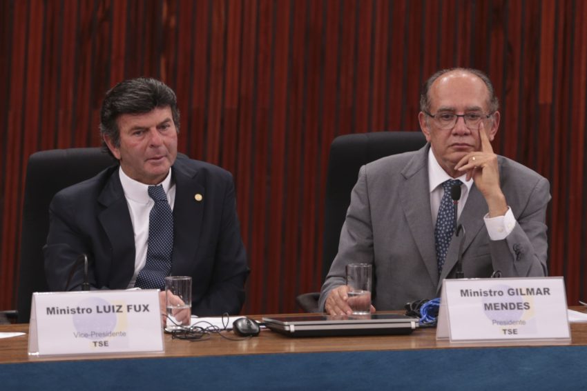 Clima esquenta no Supremo: Gilmar Mendes e Luiz Fux trocam farpas em intervalo de sessão