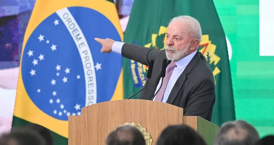 Lula decide ir à Colômbia para discutir Venezuela antes da COP30