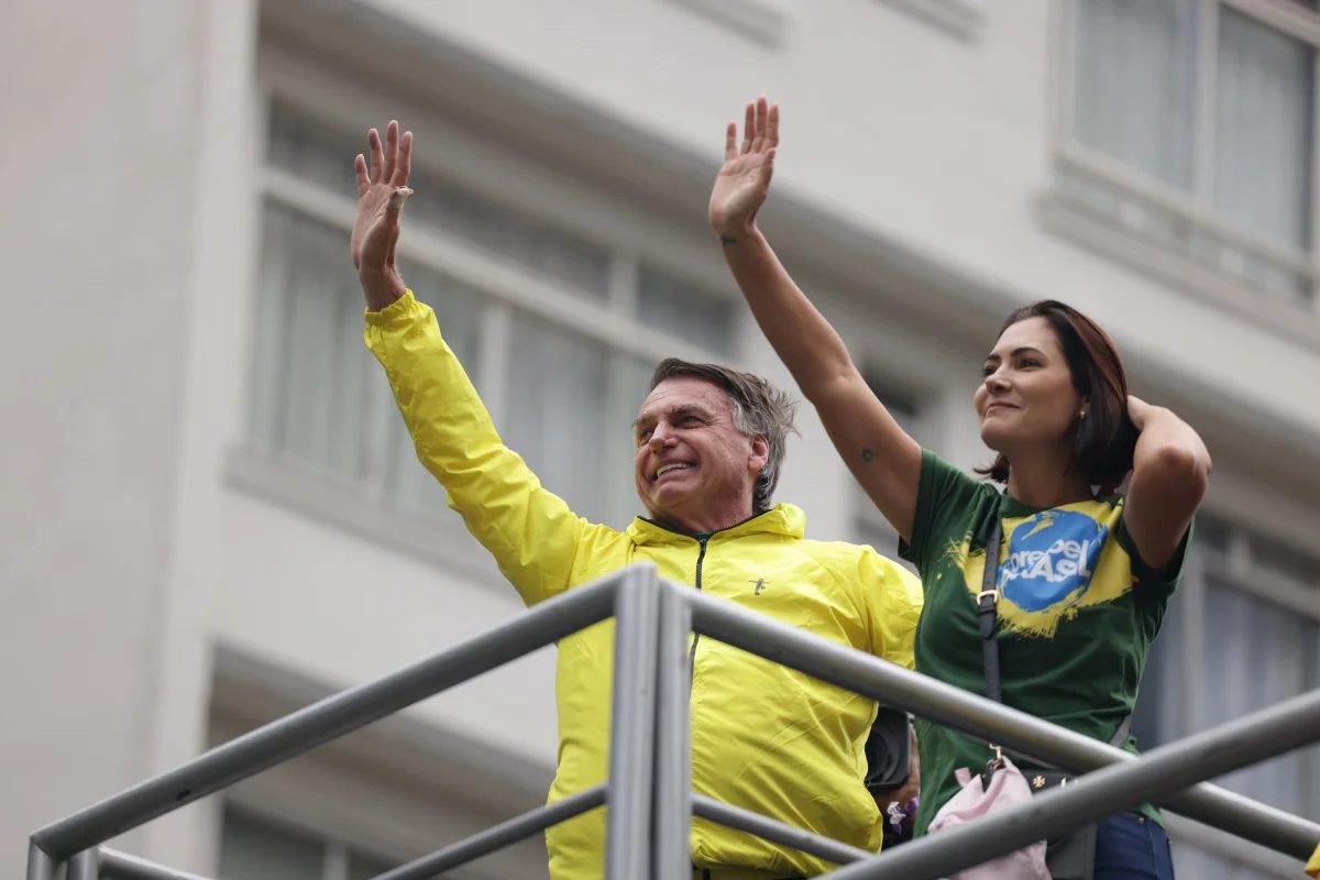 Defesa de Bolsonaro pede nova visita de Michelle a Moraes