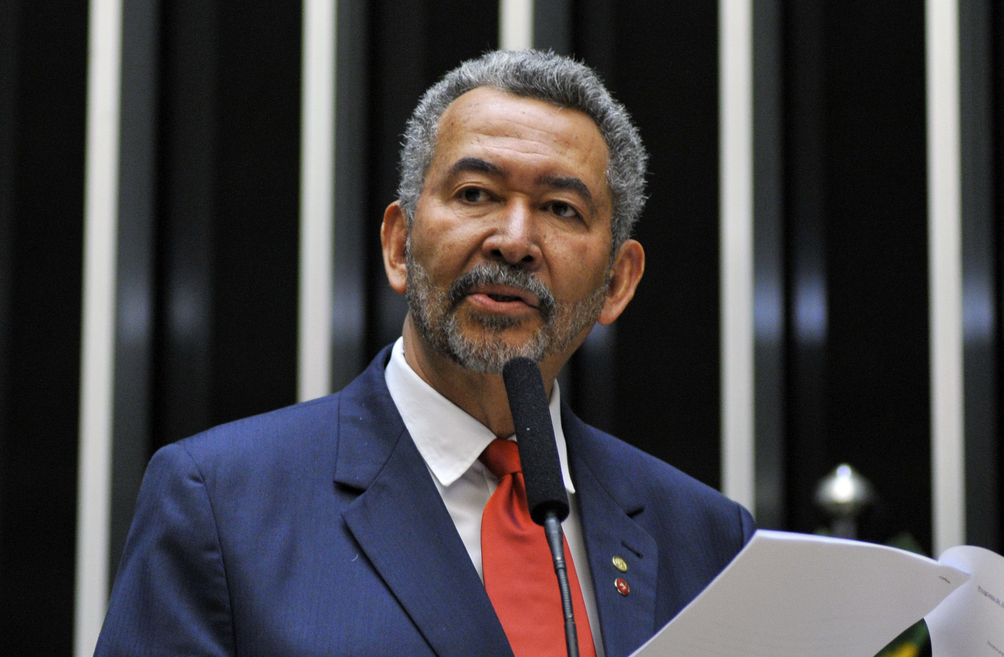 Deputado Paulão repercute mudança do nome da sede da prefeitura de União dos Palmares