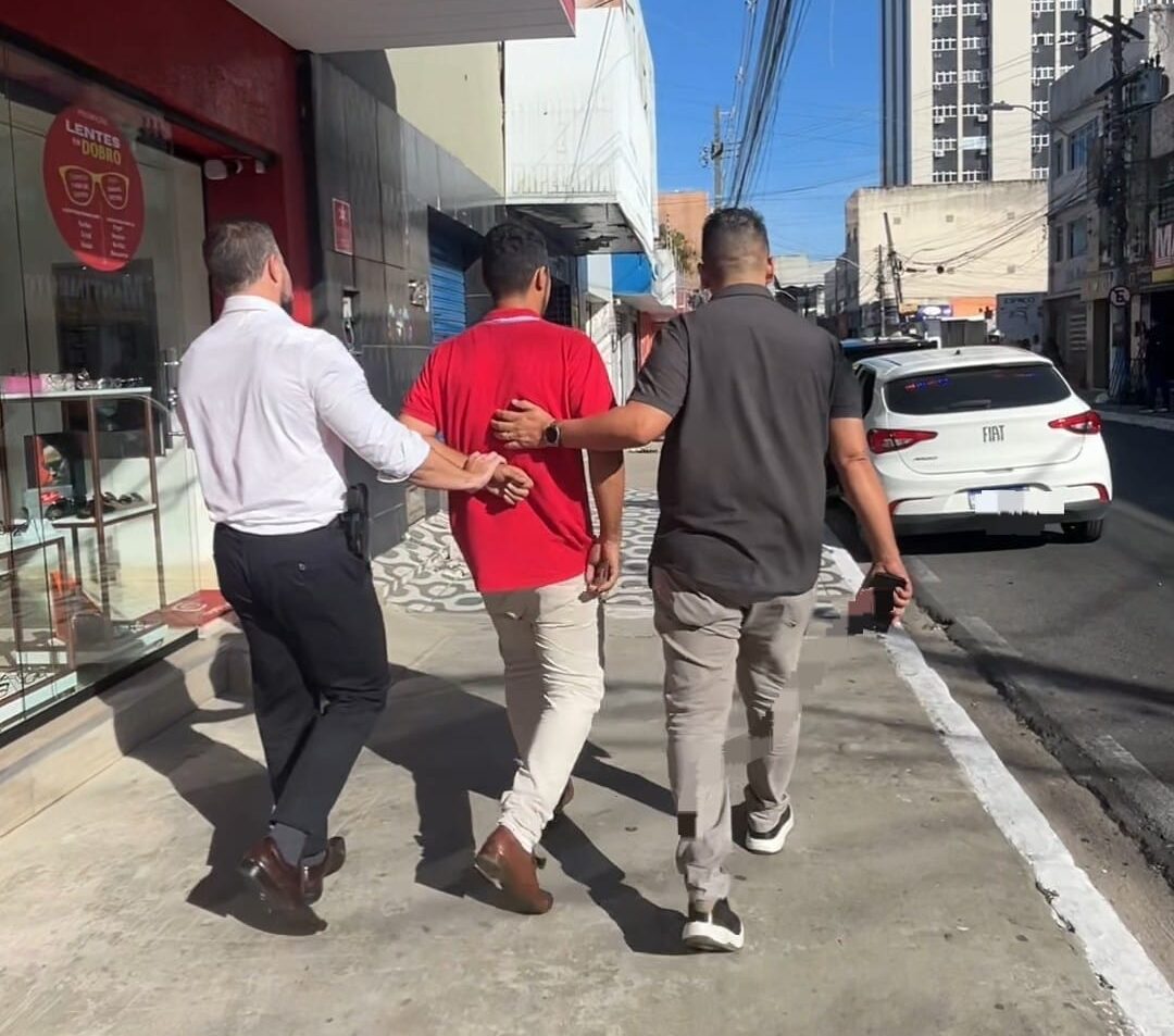 Justiça mantém prisão de dupla acusada por furtos e receptação de celulares em Maceió